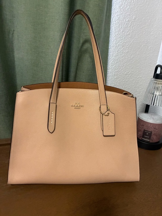 Coach Handbags - Coach Pebbled Leather Tote